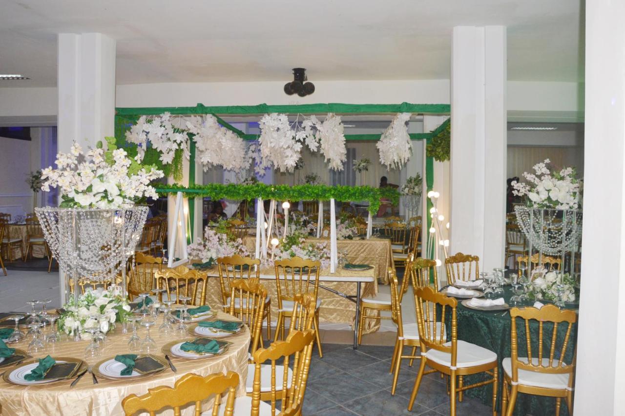 Hotel Vallee Des Princes Douala Luaran gambar