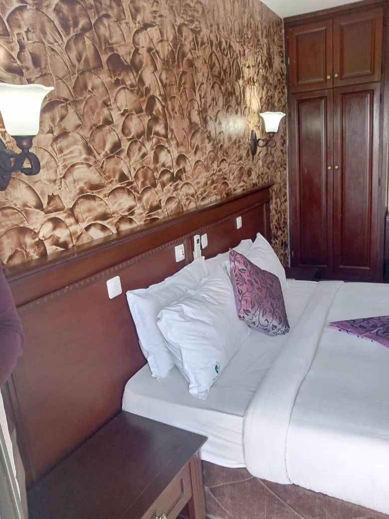 Hotel Vallee Des Princes Douala Luaran gambar