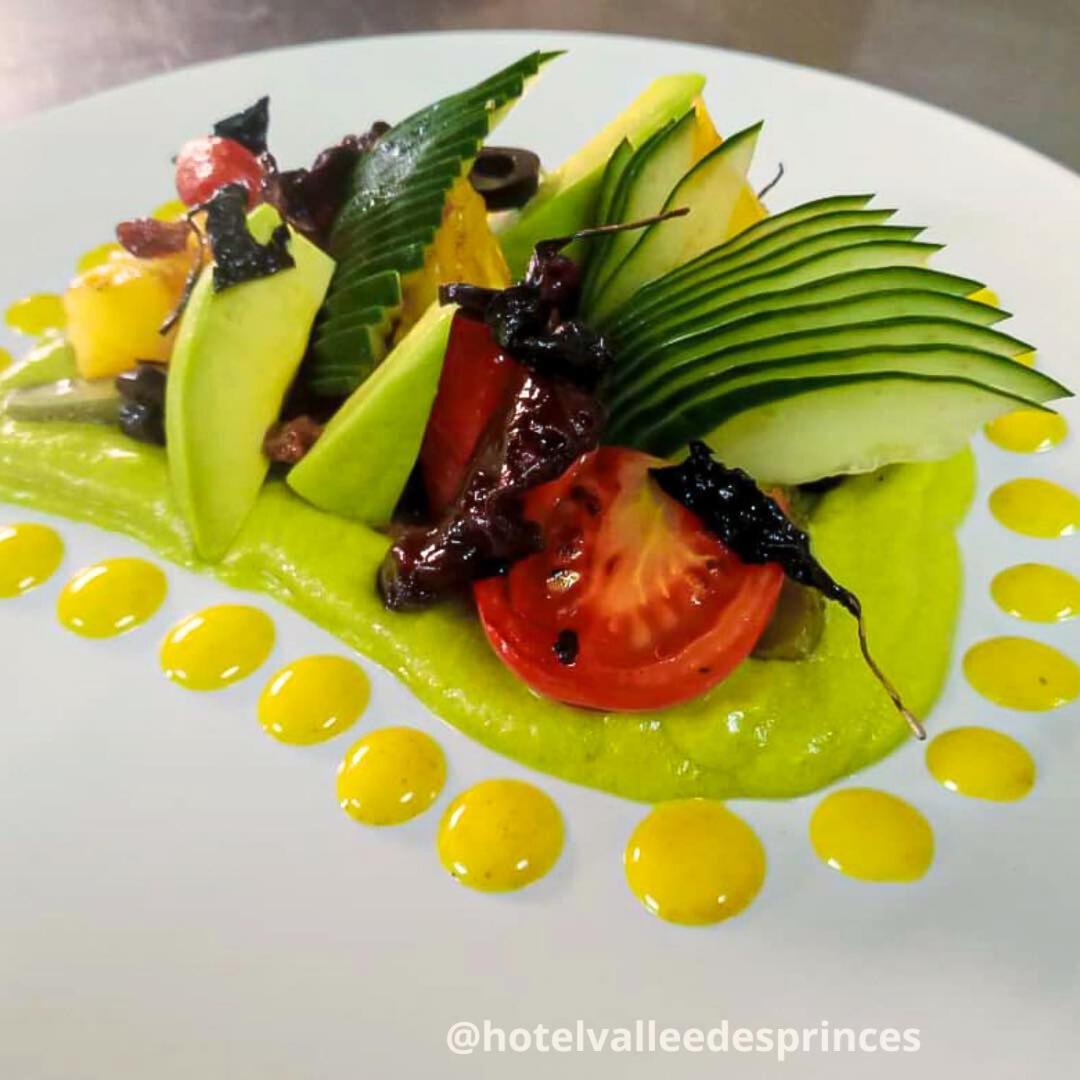 Hotel Vallee Des Princes Douala Luaran gambar